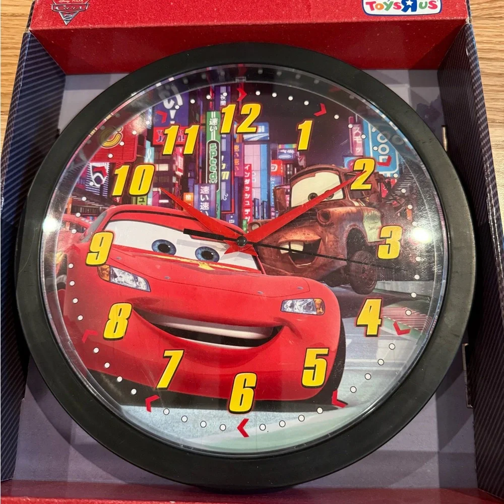 Disney Pixar Cars 10'' wall clock featuring Lightning McQueen by Toys